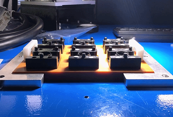 3C Trajectory Gluing