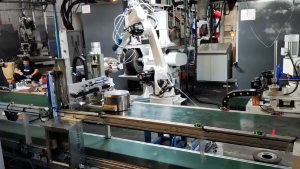 Cookware Industry - Automated Grinding & Handling: JR612 Robot