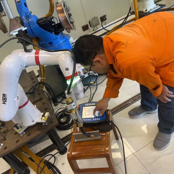 Thai Welding Pioneer Welding Whale Praises XV’s CR605 Collaborative Robot with Intuitive Drag-to-Teach Programming