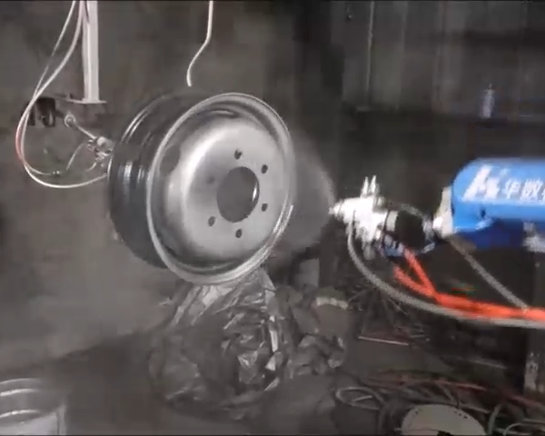 Automotive Industry - Wheel Hub Spray Coating: JR612 Robot